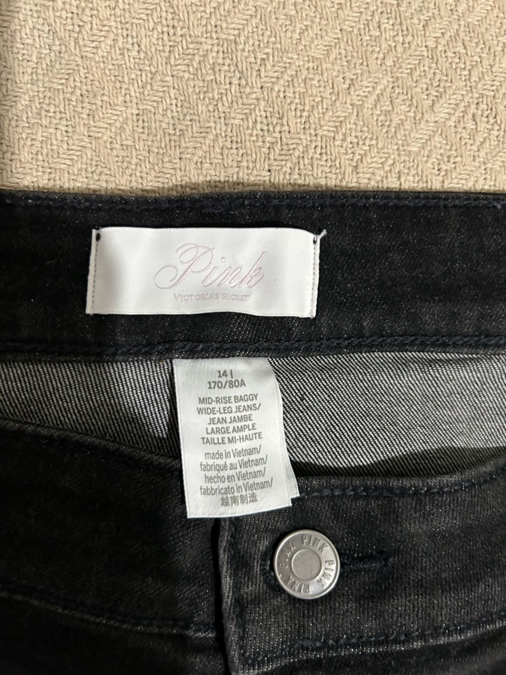 Victoria's Secret Women’s Boyfriend Wide Leg Jeans in Black - Picture 6 of 9